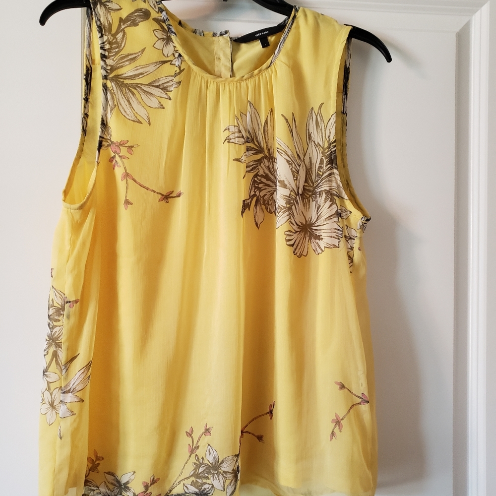 Sleeveless blouse